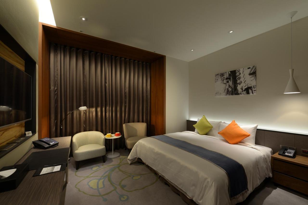 Golden Tulip Glory Fine Hotel Tainan Exterior foto