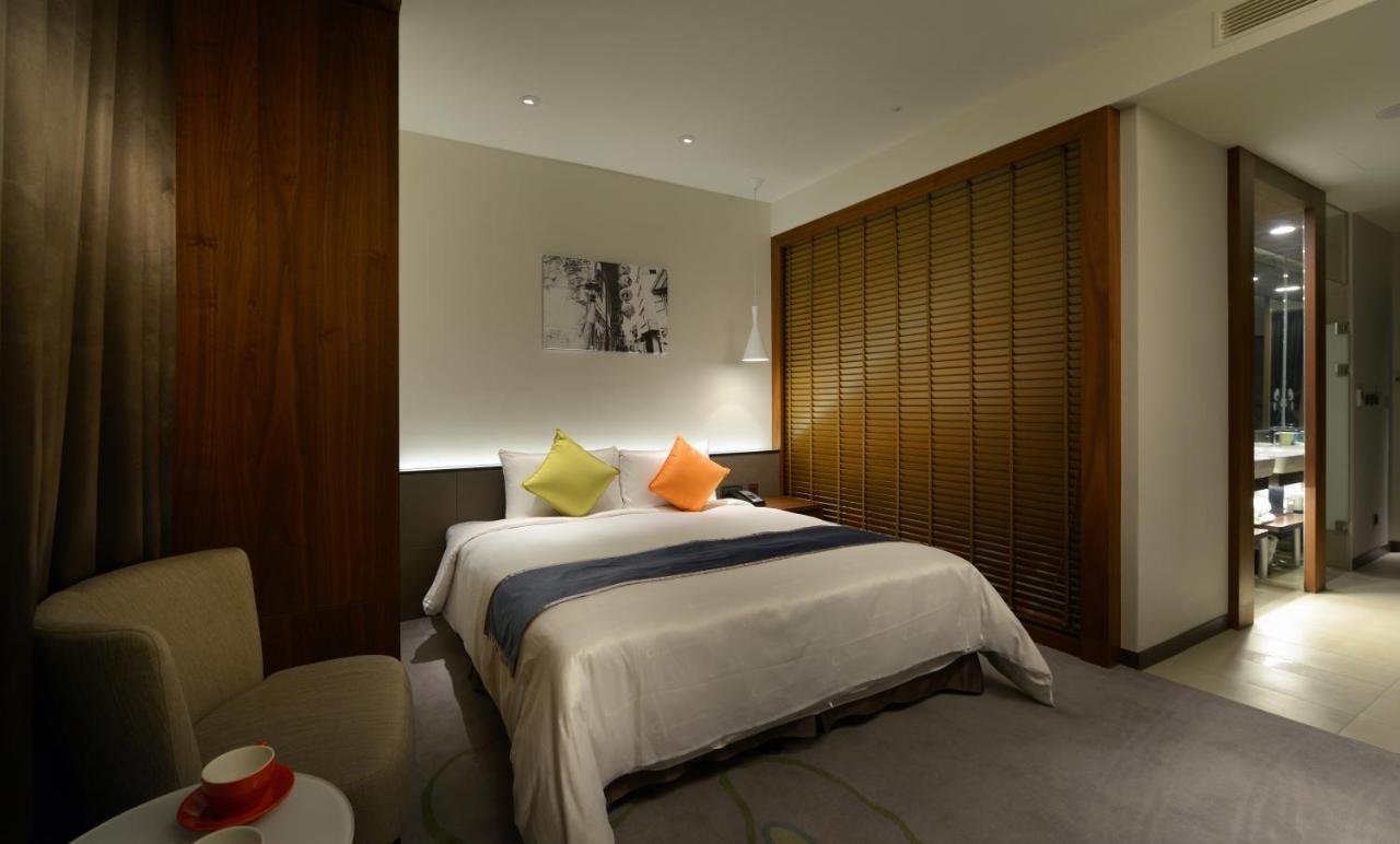 Golden Tulip Glory Fine Hotel Tainan Exterior foto