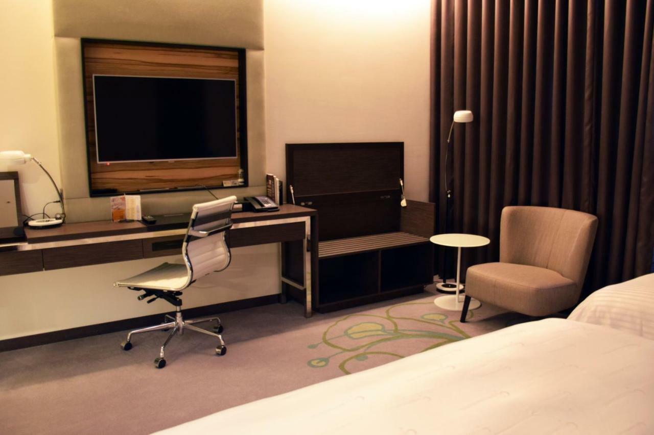 Golden Tulip Glory Fine Hotel Tainan Exterior foto